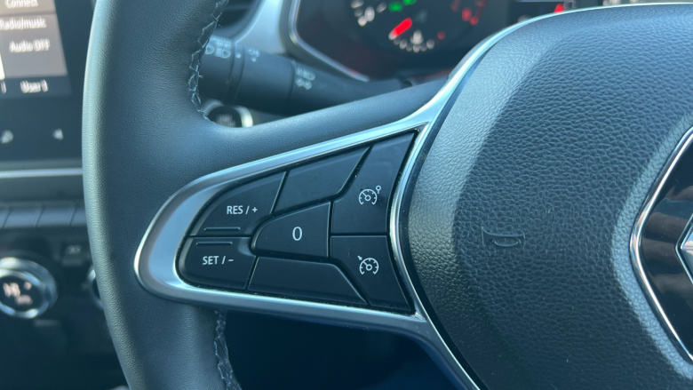 Renault Captur 1.3 TCE 140 Iconic Edition 5dr Petrol Hatchback